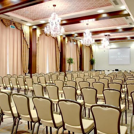 Metropolis Hotel Бистрица Экстерьер фото