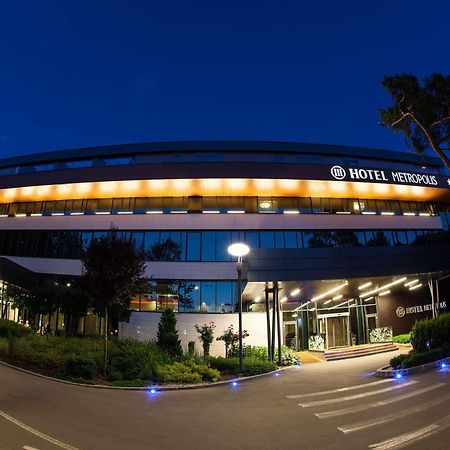 Metropolis Hotel Бистрица Экстерьер фото