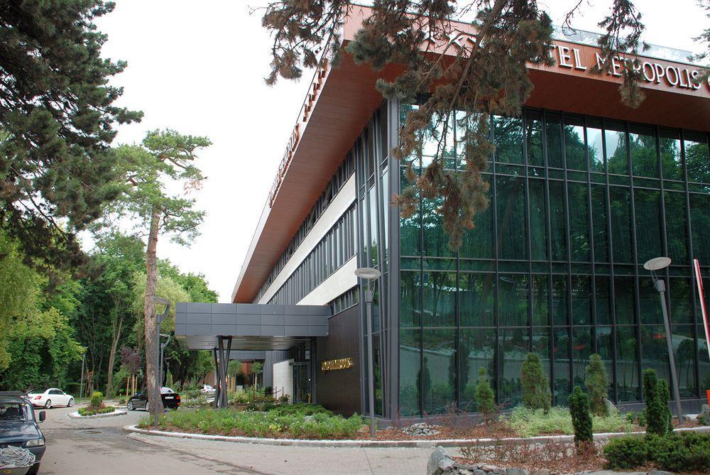 Metropolis Hotel Бистрица Экстерьер фото
